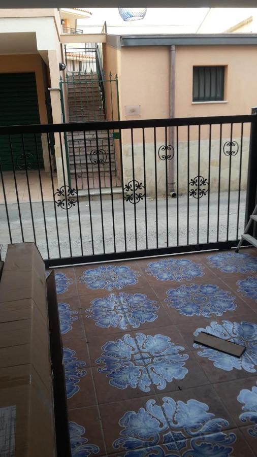 Nuova Aurora Rent Rooms Roccalumera Exterior foto